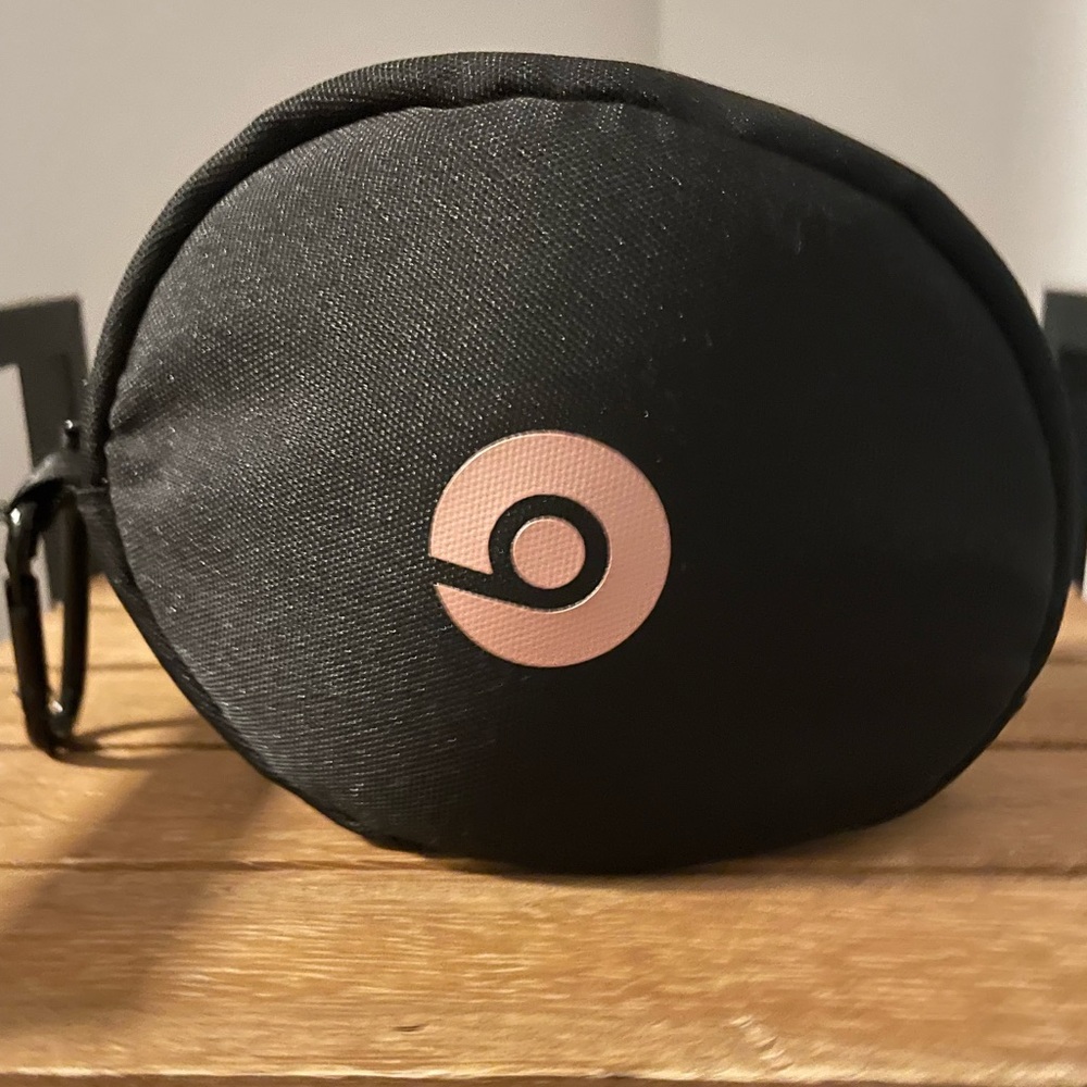 Beats Headphones Color Rose gold